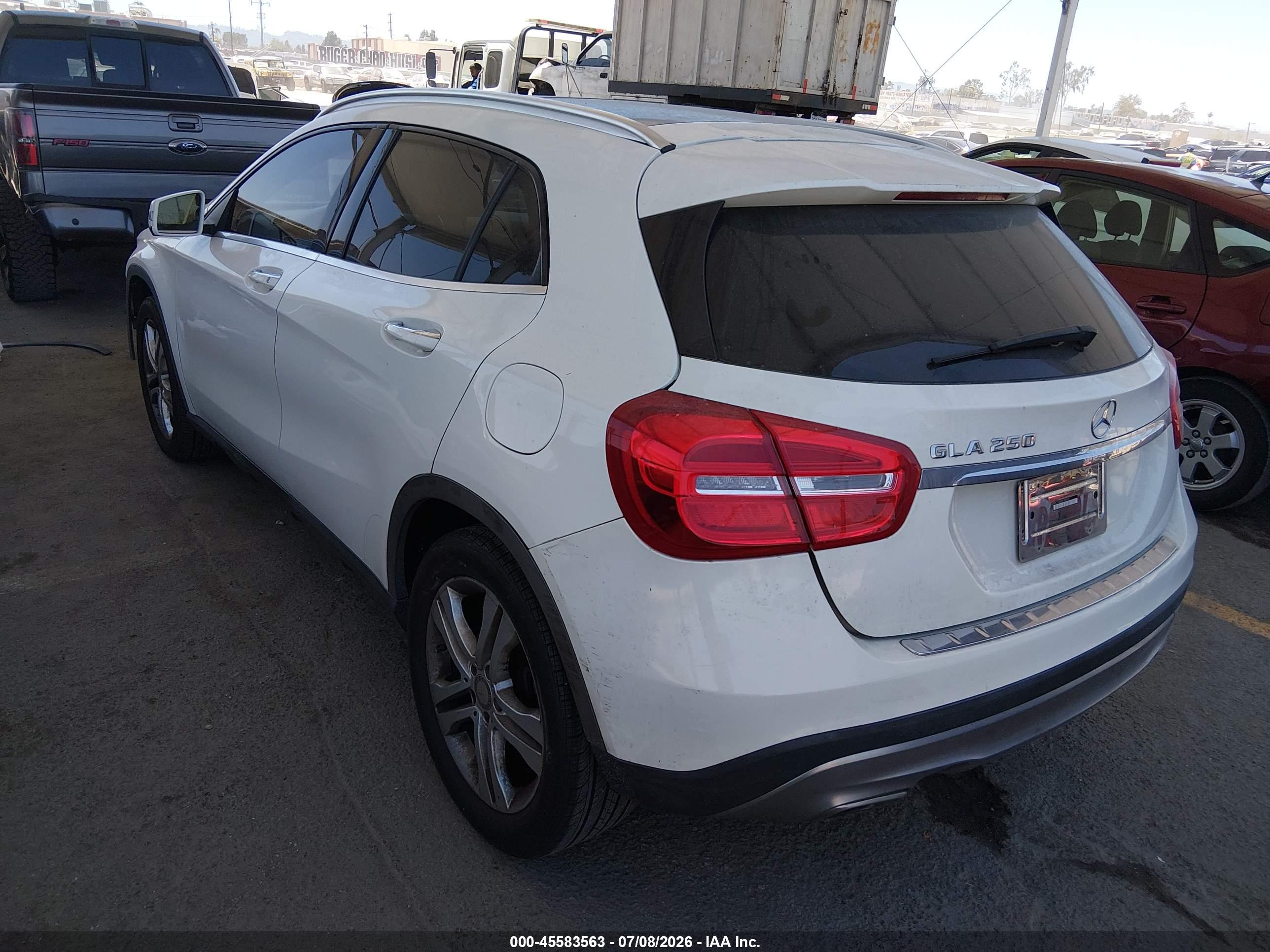 2015 MERCEDES-BENZ GLA 250 GLA250