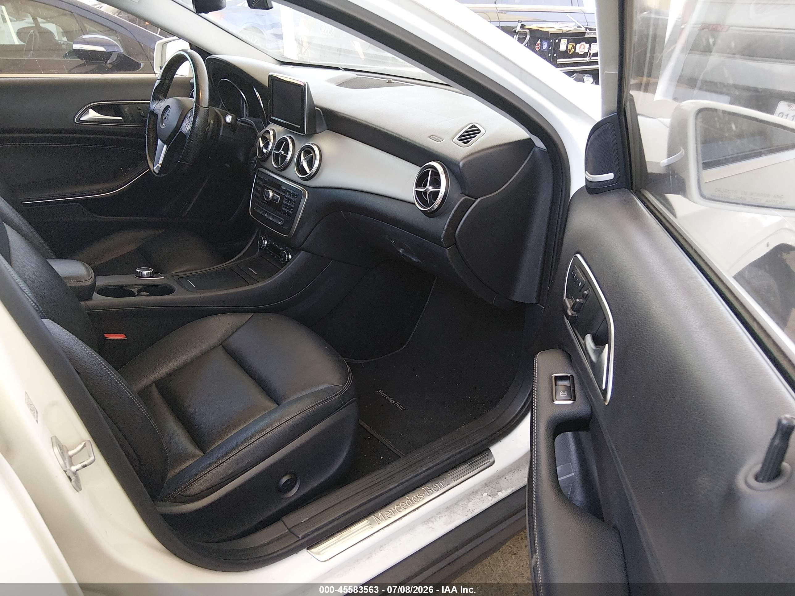 2015 MERCEDES-BENZ GLA 250 GLA250
