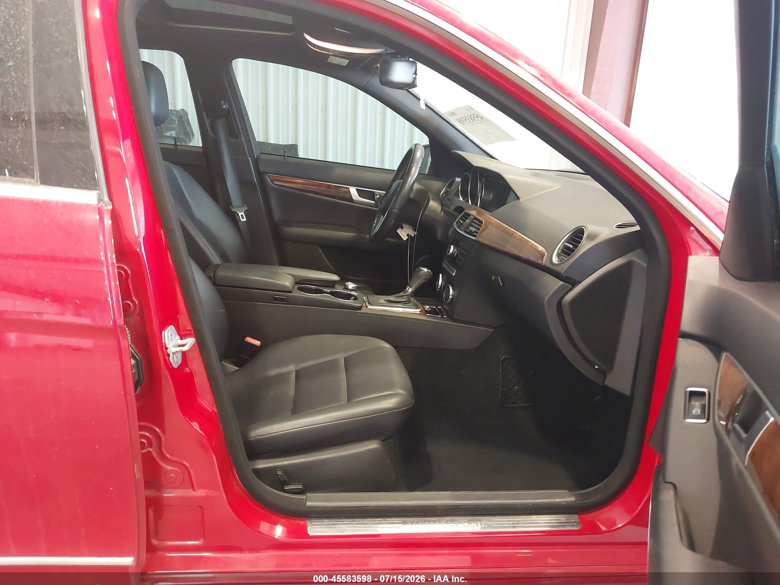 2013 MERCEDES-BENZ C 300 SPORT 4MATIC