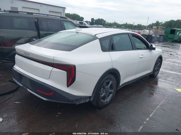 2026 KIA K4 LXS
