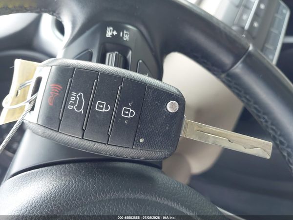 2016 KIA SORENTO 2.4L LX