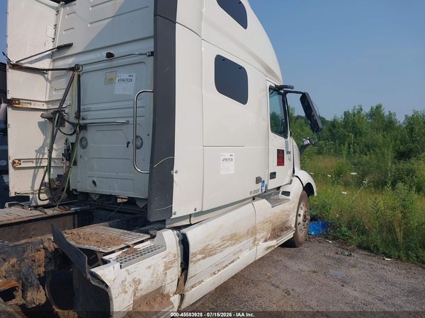 2019 VOLVO VNL