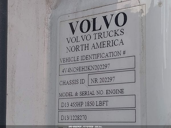 2019 VOLVO VNL