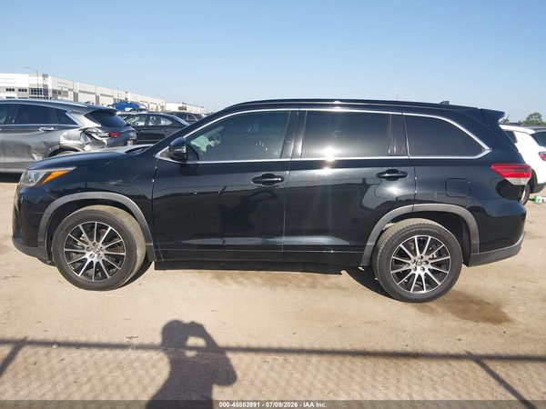 2017 TOYOTA HIGHLANDER