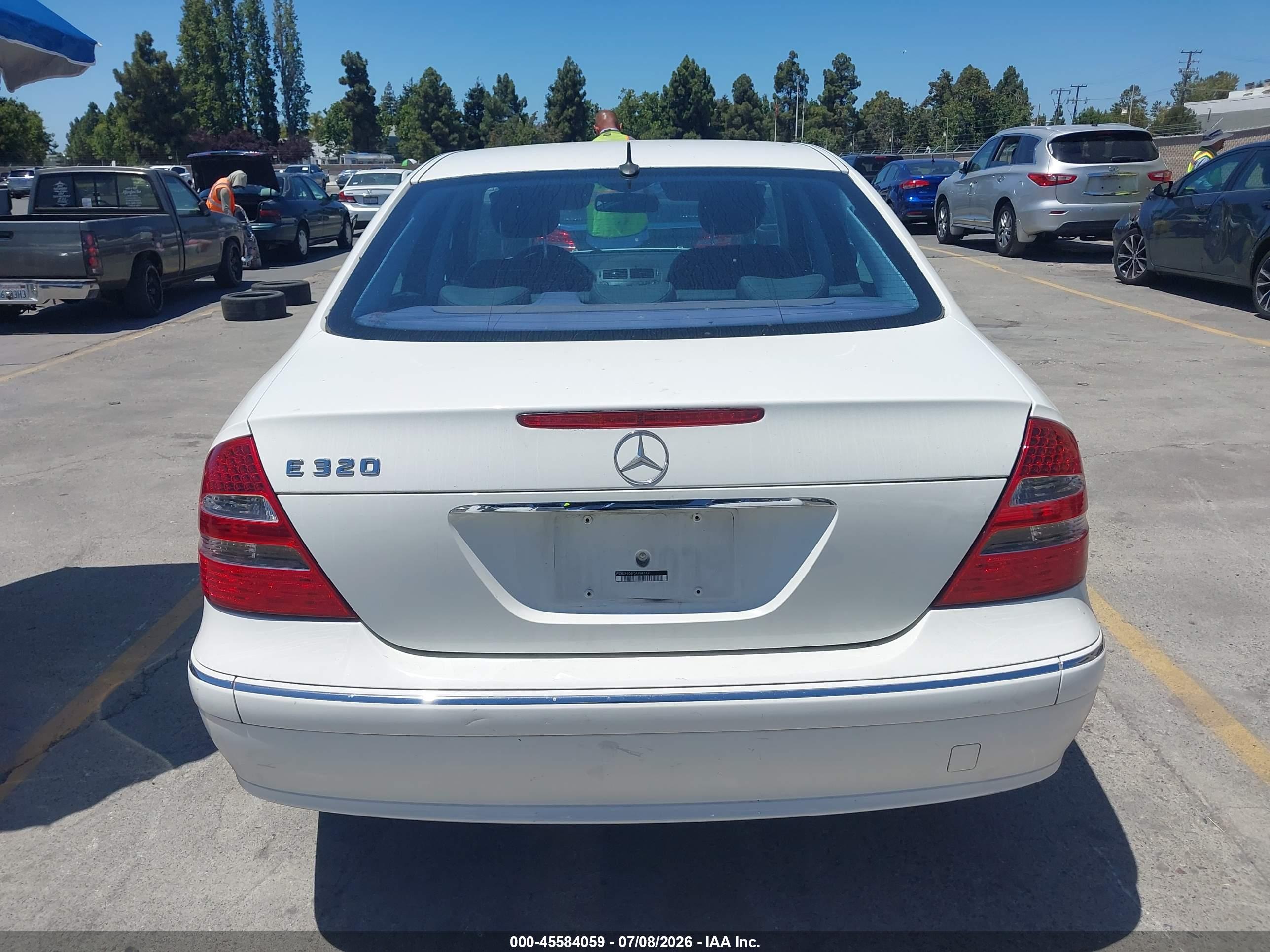 2005 MERCEDES-BENZ E 320 E320
