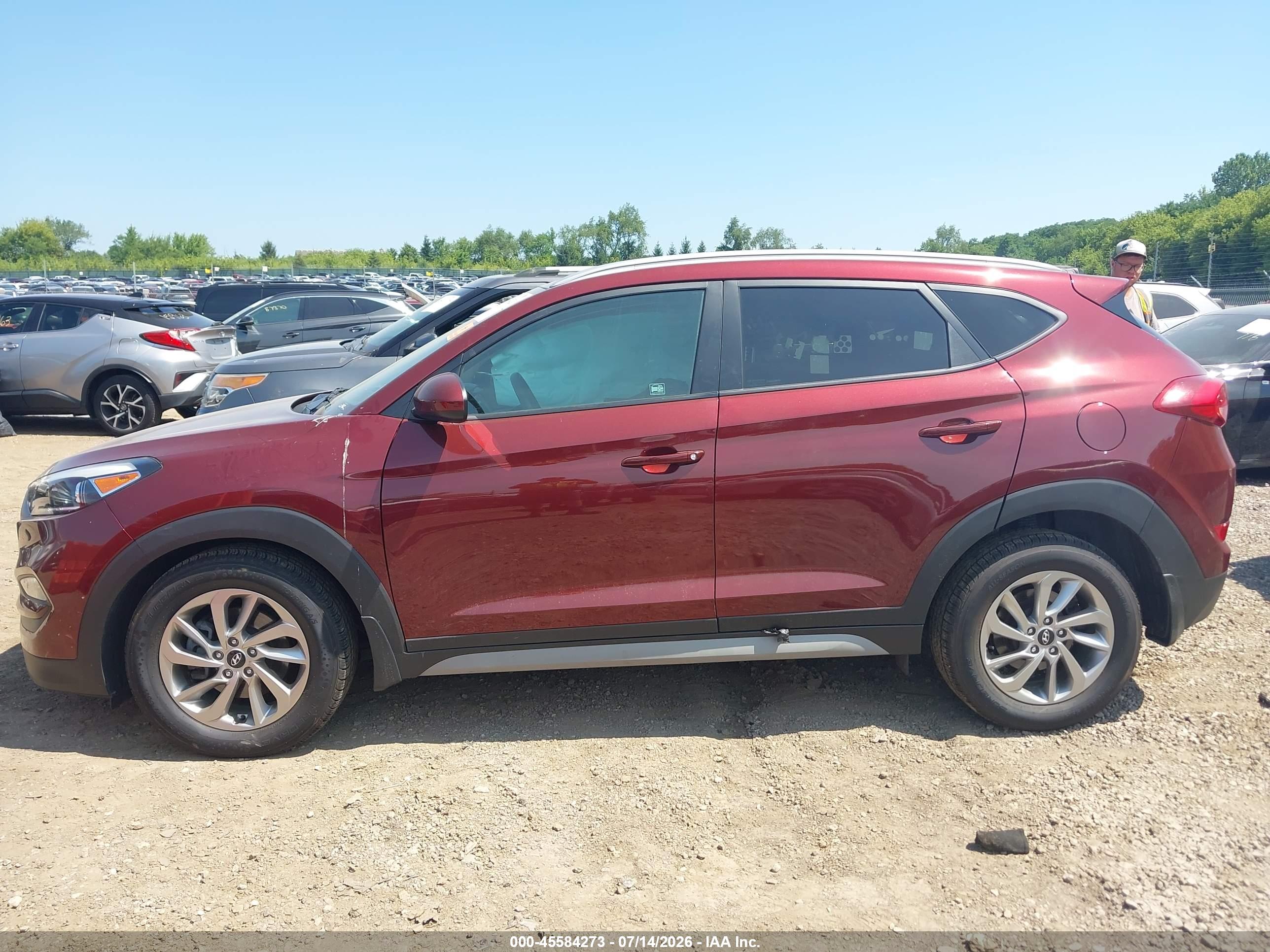 2017 HYUNDAI TUCSON SE