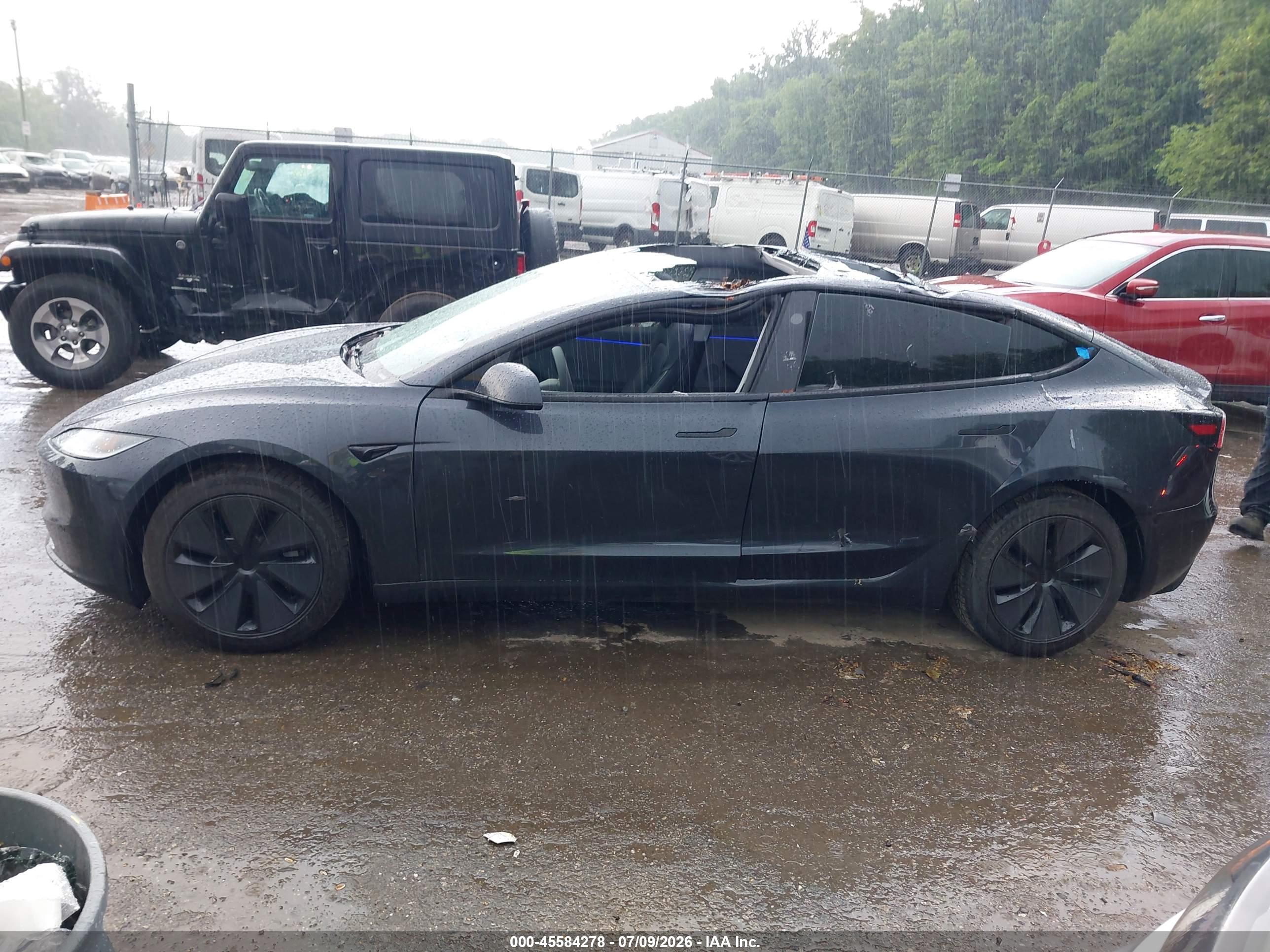 2026 TESLA MODEL 3