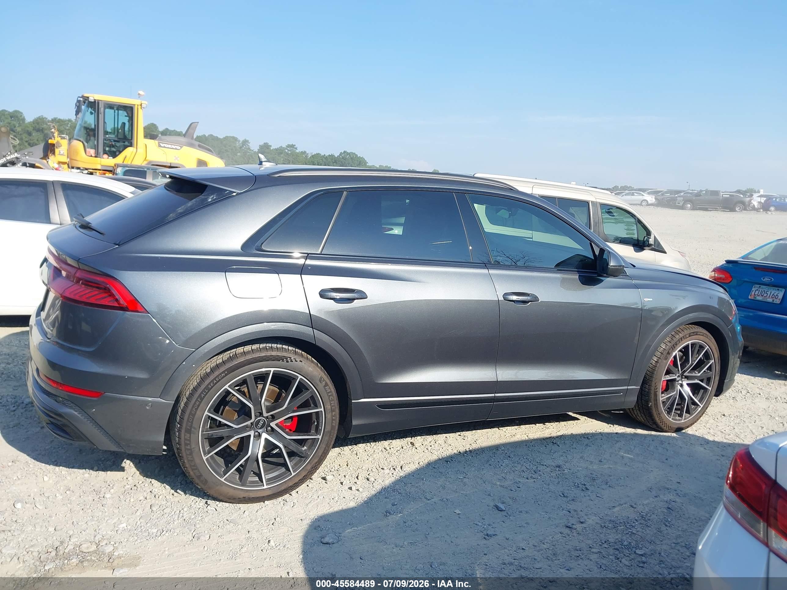 2021 AUDI Q8