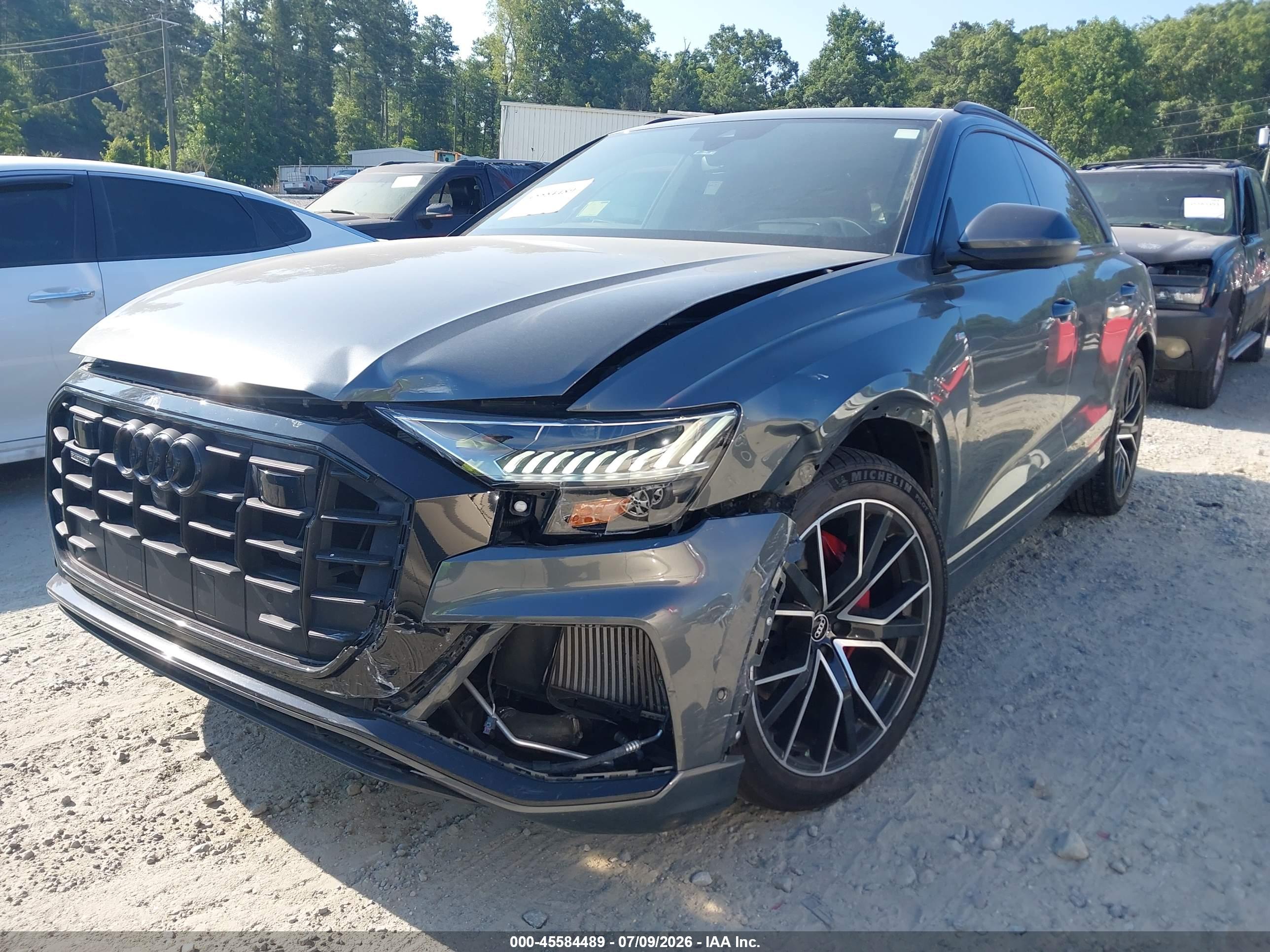 2021 AUDI Q8