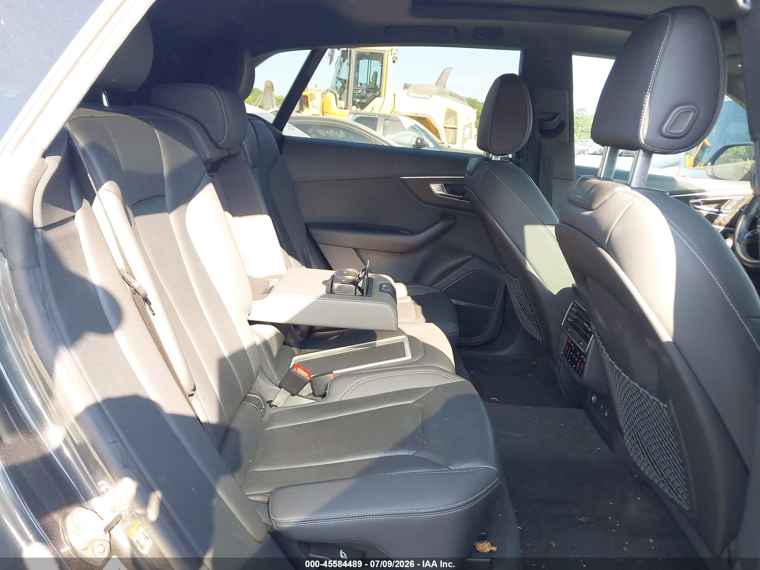 2021 AUDI Q8