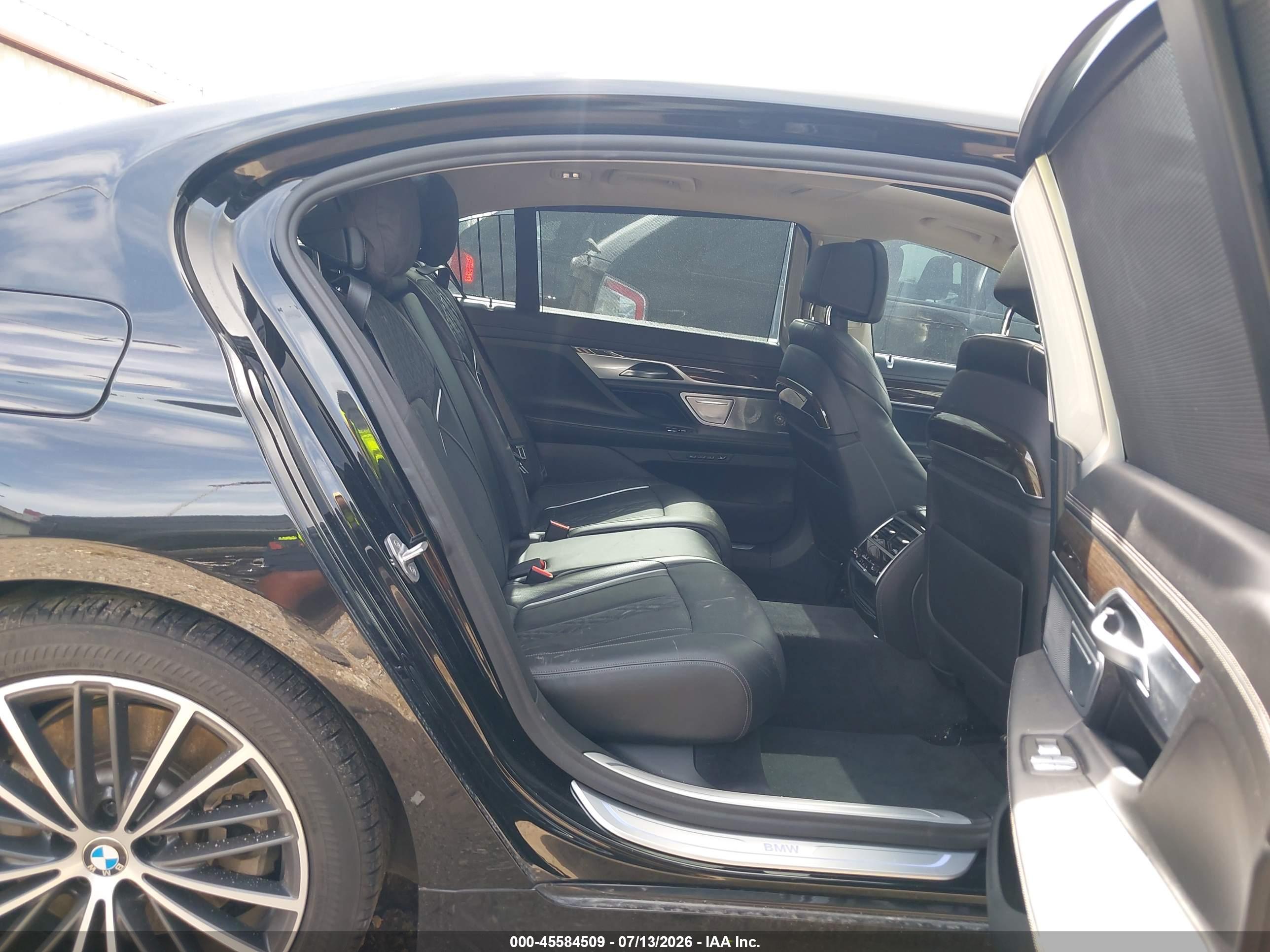 2020 BMW 740I