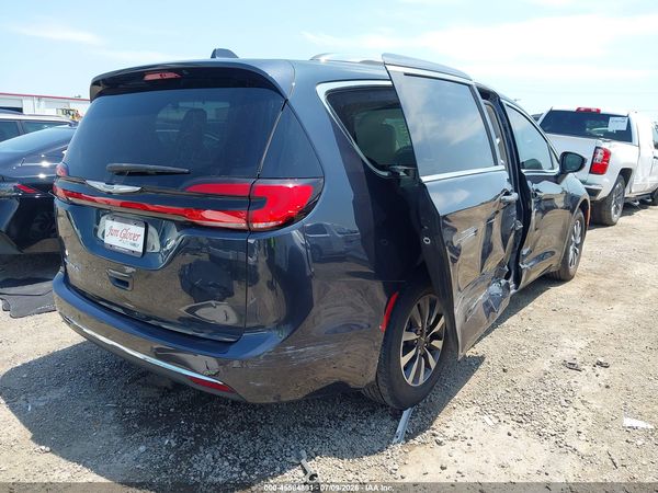 2021 CHRYSLER PACIFICA TOURING L — I4