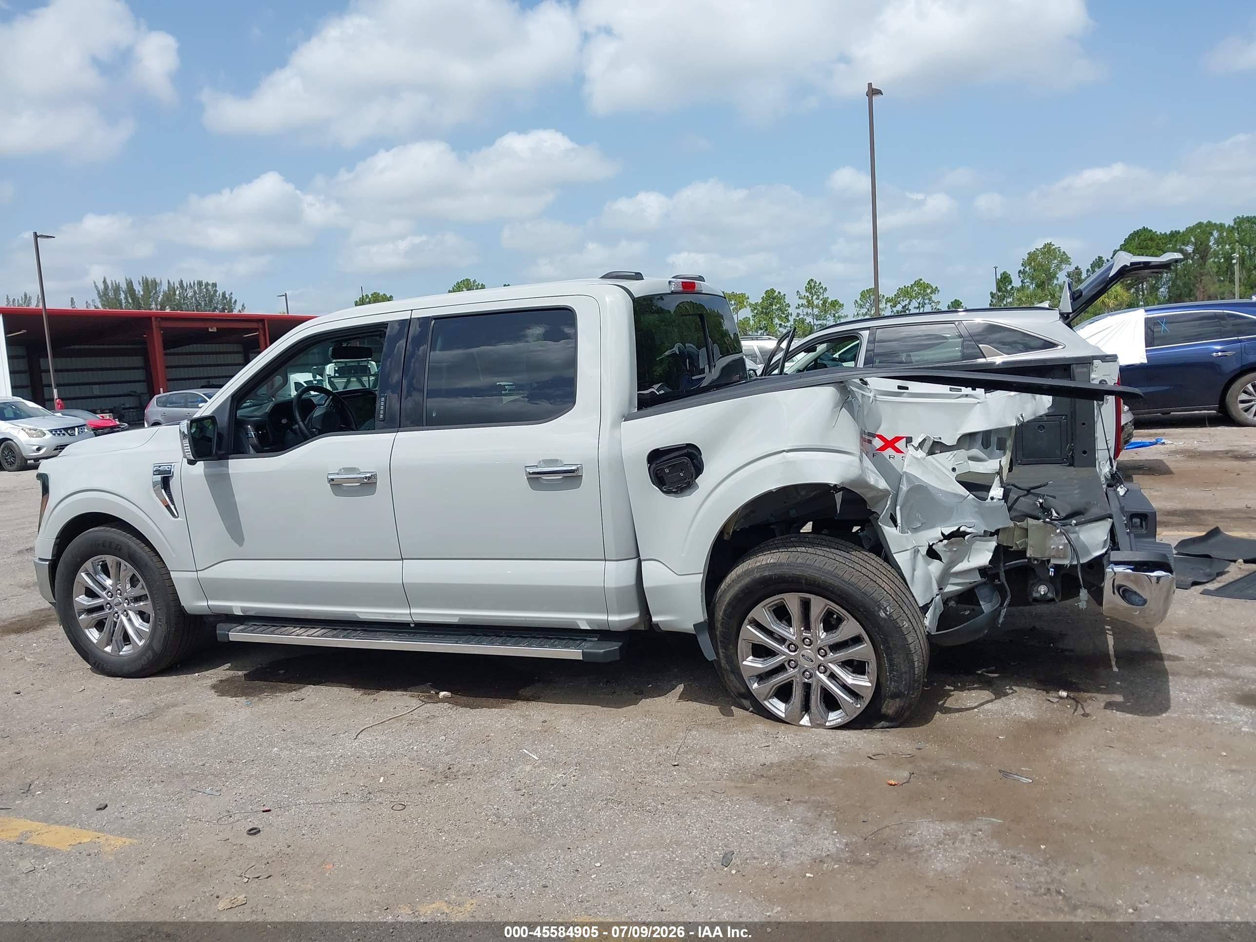 2024 FORD F-150 XLT