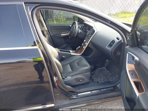 2017 VOLVO XC60 T6 INSCRIPTION