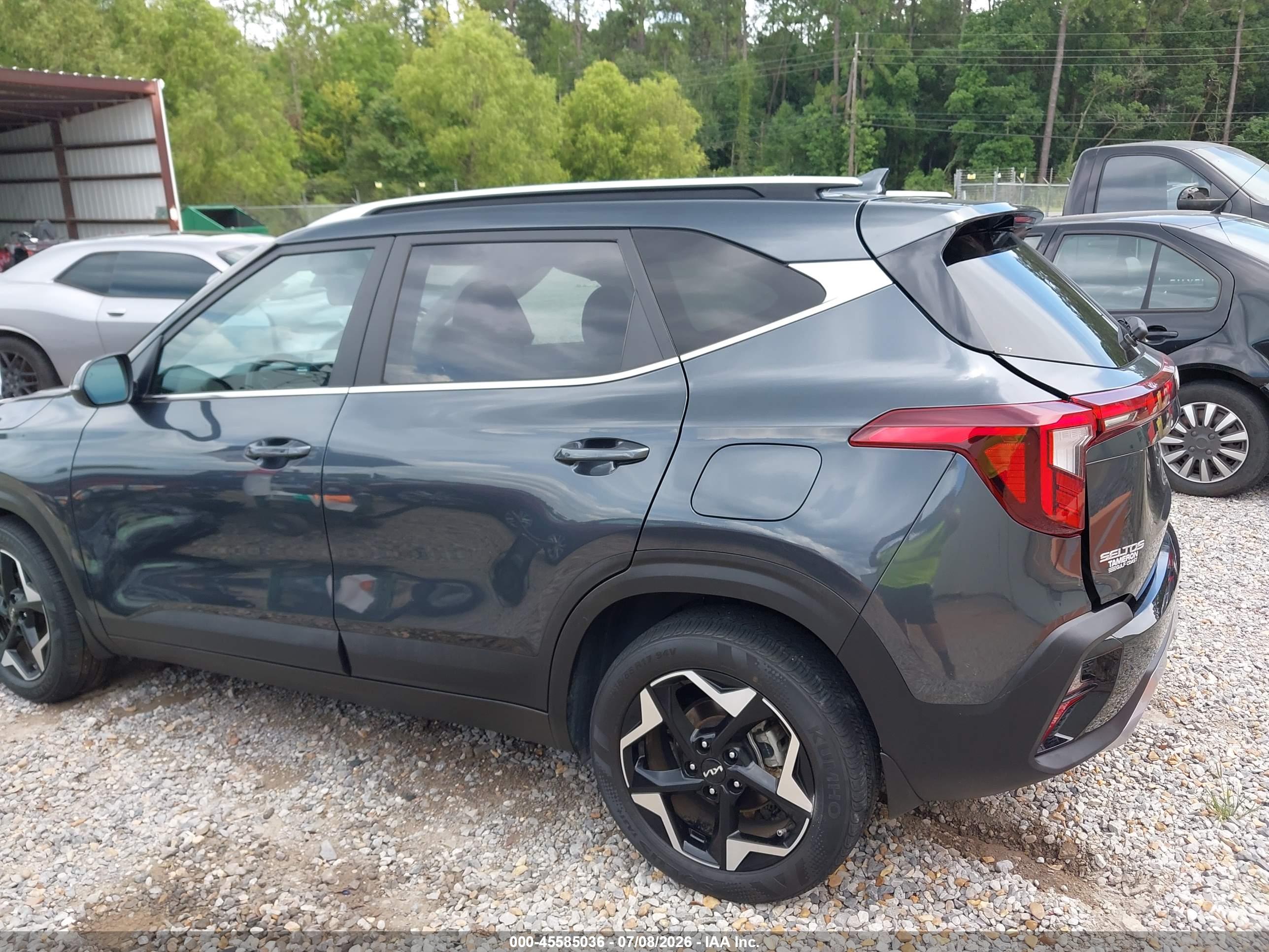 2024 KIA SELTOS EX