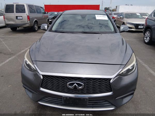 2018 INFINITI QX30 LUXURY