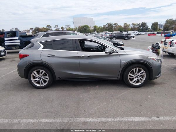 2018 INFINITI QX30 LUXURY