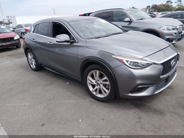 2018 INFINITI QX30 LUXURY