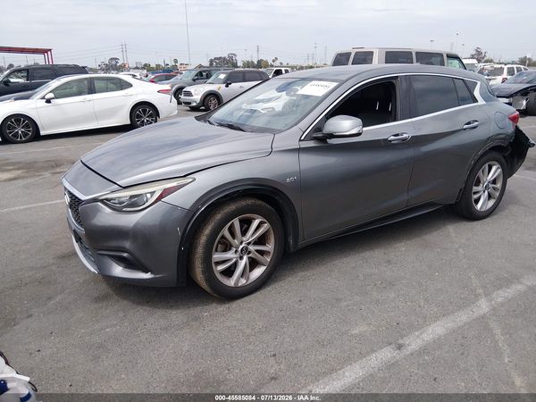 2018 INFINITI QX30 LUXURY