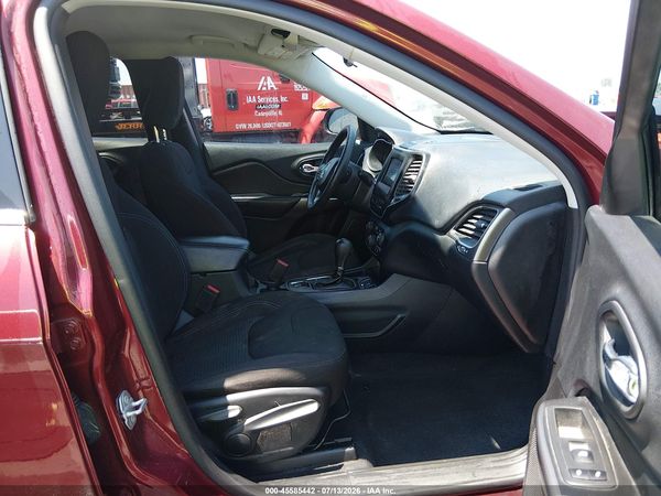 2019 JEEP CHEROKEE LATITUDE FWD