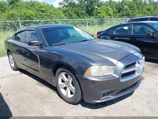 2013 DODGE CHARGER SE