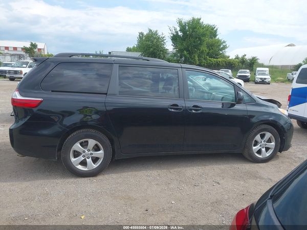 2016 TOYOTA SIENNA LE 8 PASSENGER