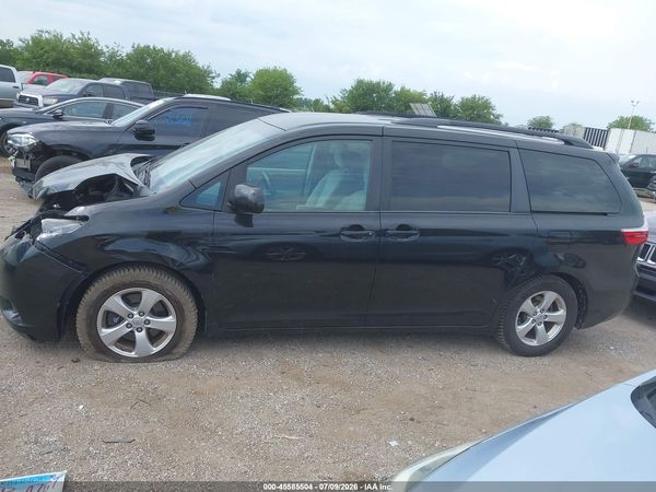 2016 TOYOTA SIENNA LE 8 PASSENGER