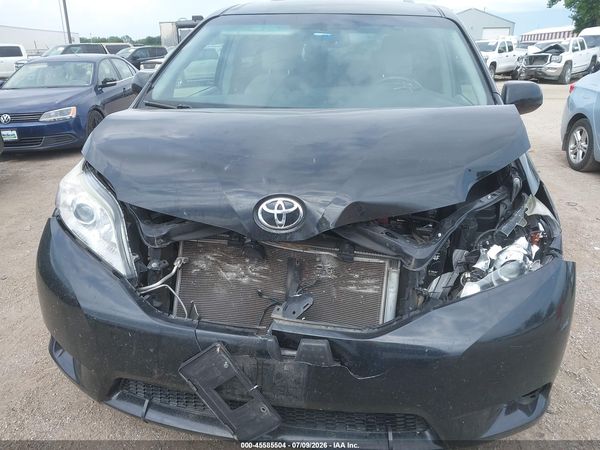 2016 TOYOTA SIENNA LE 8 PASSENGER