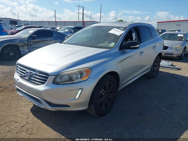2017 VOLVO XC60 T5 DYNAMIC