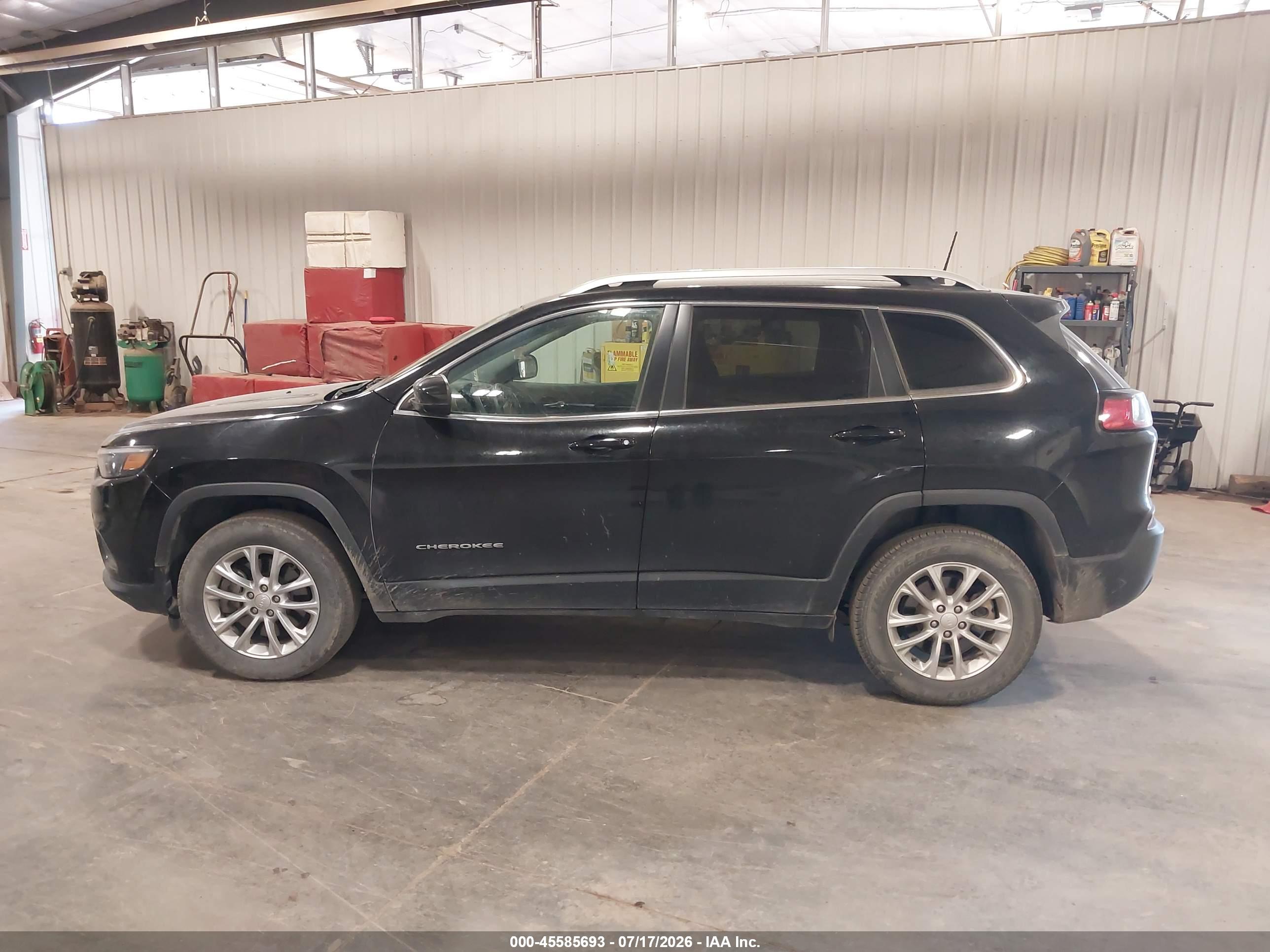 2019 JEEP CHEROKEE LATITUDE 4X4