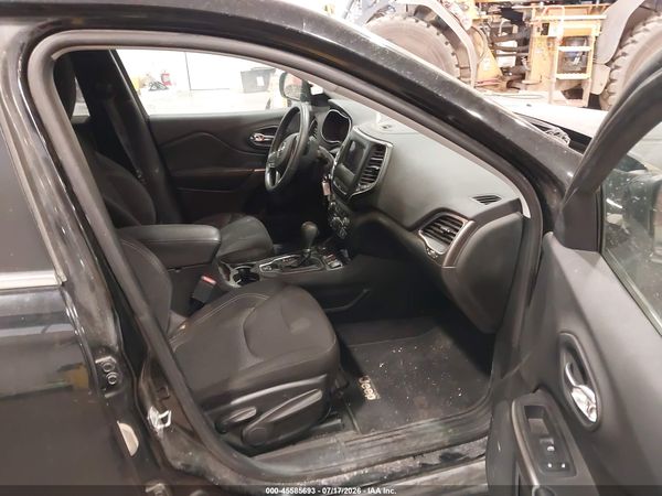 2019 JEEP CHEROKEE LATITUDE 4X4