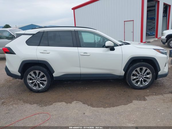 2022 TOYOTA RAV4 XLE PREMIUM