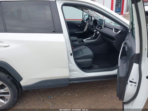 2022 TOYOTA RAV4 XLE PREMIUM