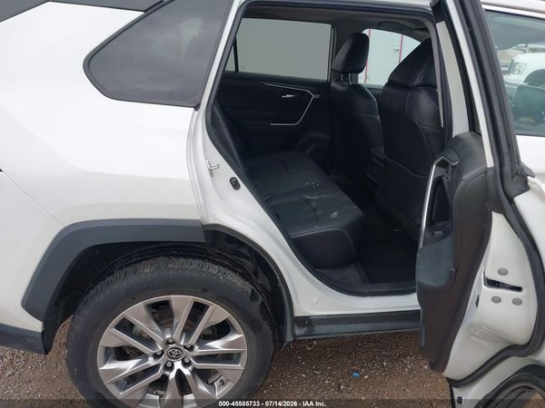 2022 TOYOTA RAV4 XLE PREMIUM