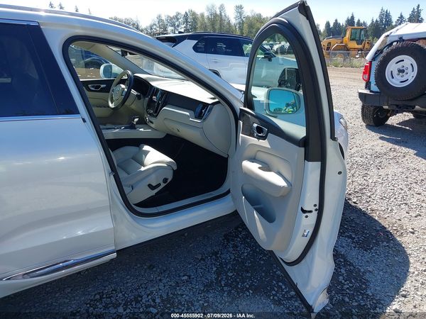 2021 VOLVO XC60 T5 INSCRIPTION