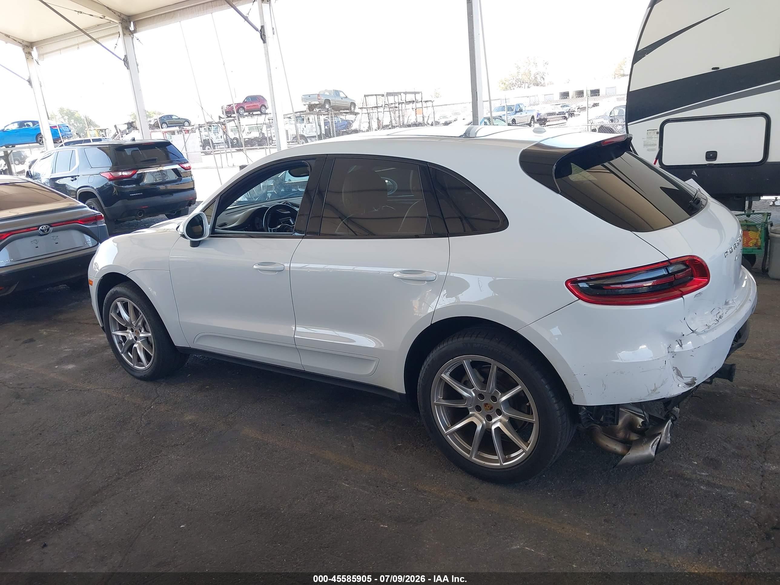 2016 PORSCHE MACAN S