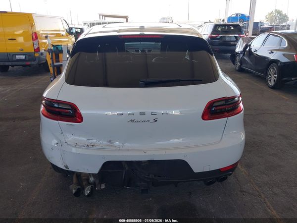 2016 PORSCHE MACAN S