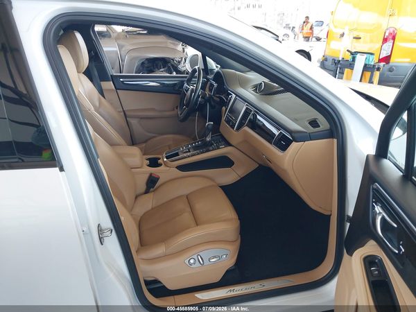 2016 PORSCHE MACAN S