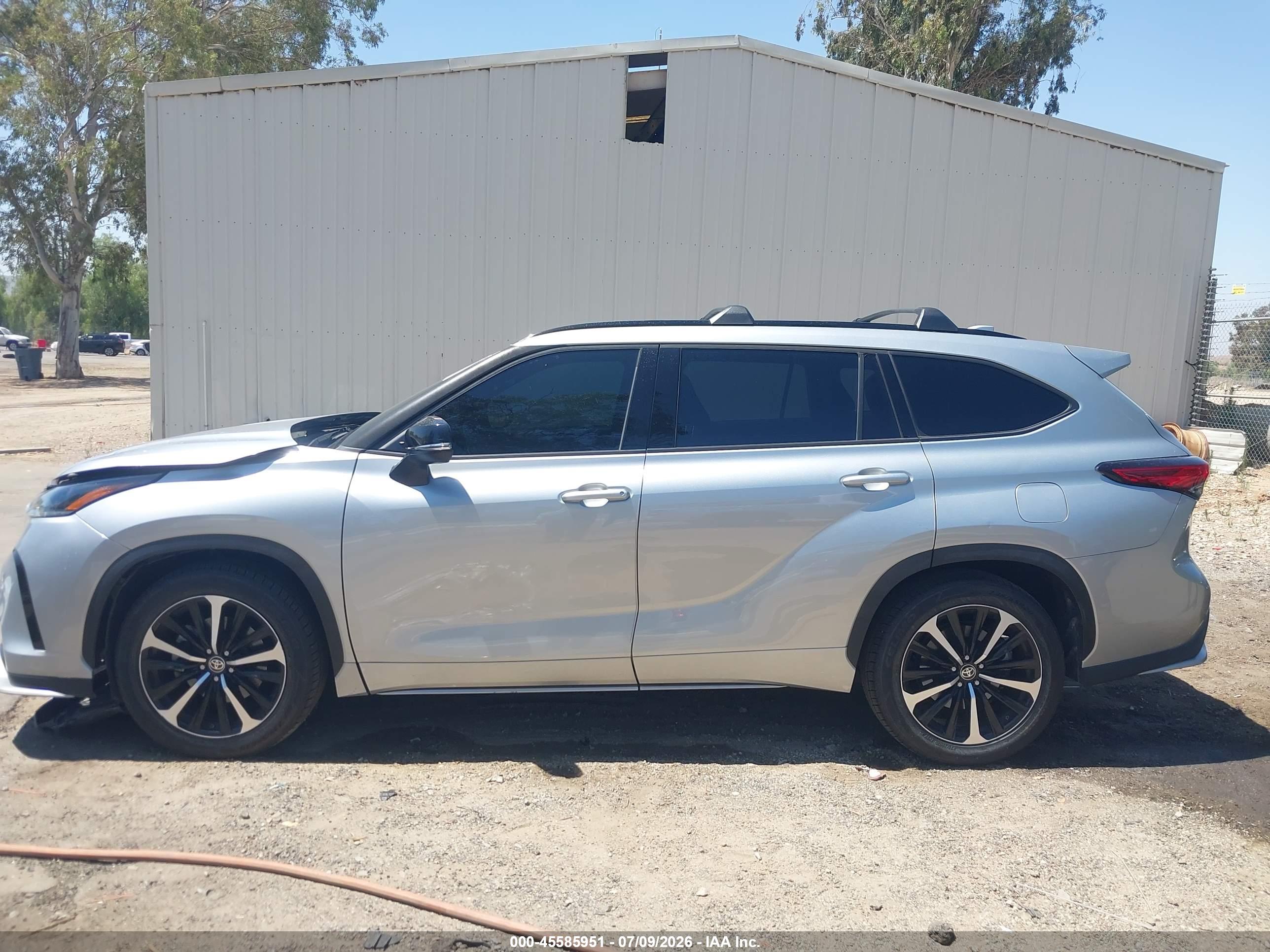2021 TOYOTA HIGHLANDER XSE