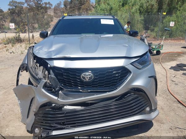 2021 TOYOTA HIGHLANDER XSE