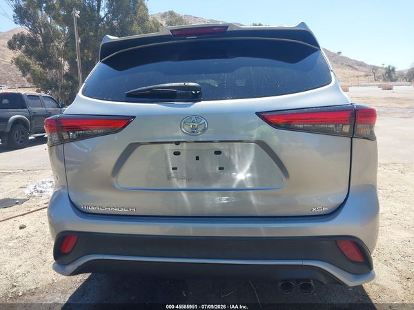 2021 TOYOTA HIGHLANDER XSE