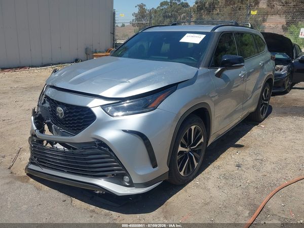 2021 TOYOTA HIGHLANDER XSE