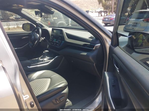 2021 TOYOTA HIGHLANDER XSE