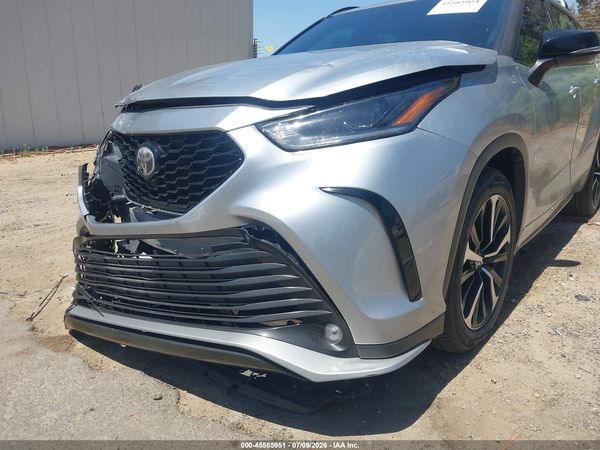 2021 TOYOTA HIGHLANDER XSE