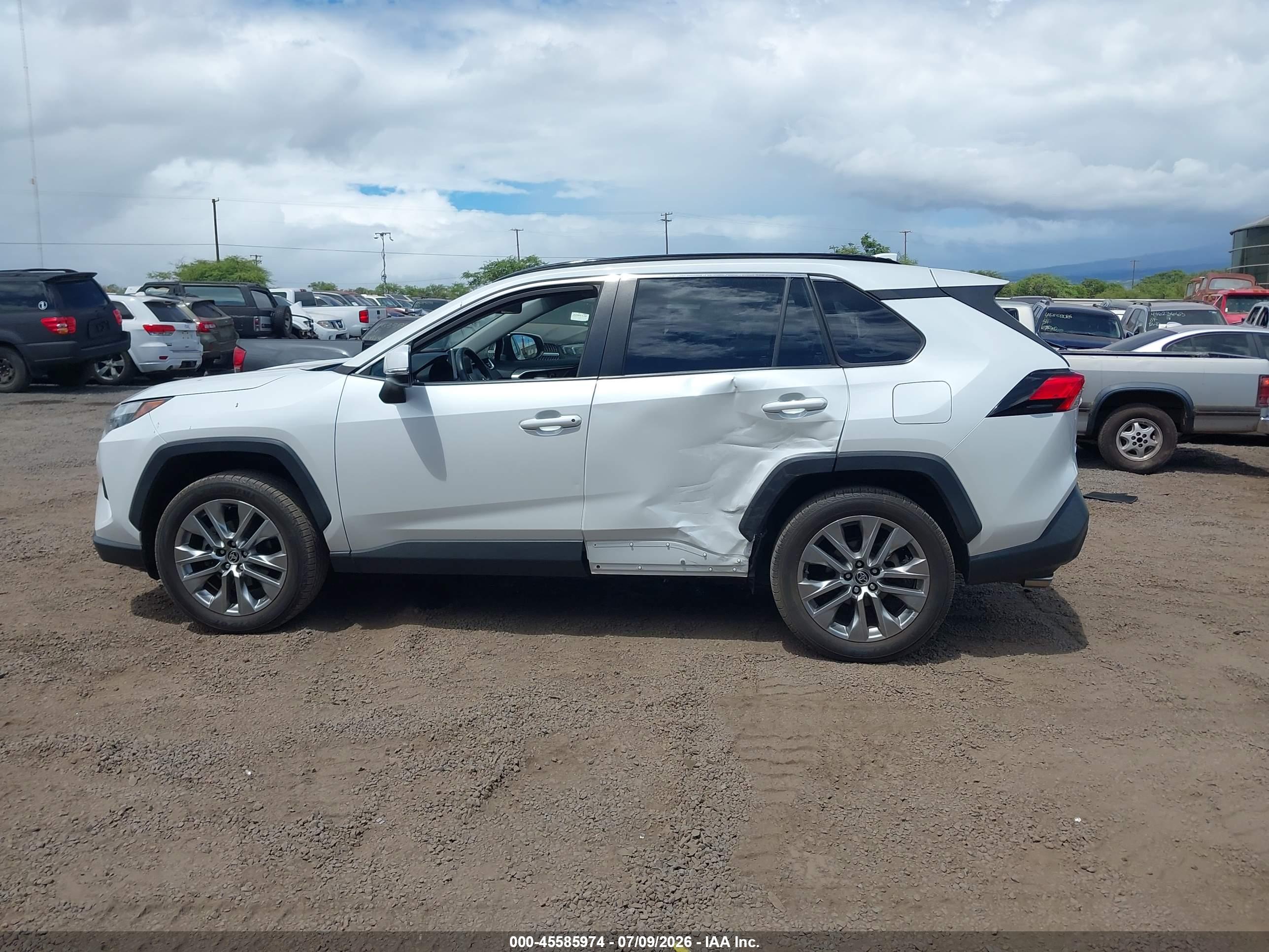 2023 TOYOTA RAV4 XLE PREMIUM
