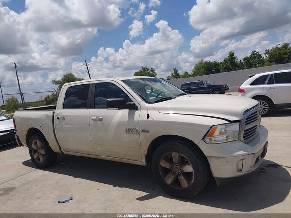 2016 RAM 1500 SLT