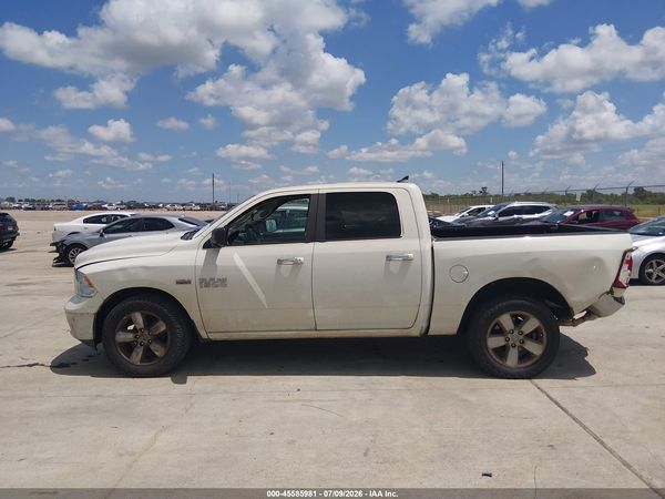 2016 RAM 1500 SLT