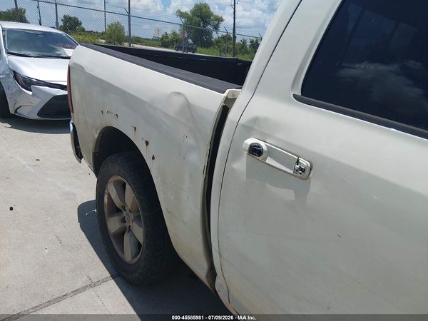 2016 RAM 1500 SLT