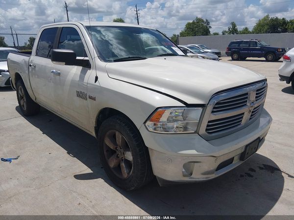2016 RAM 1500 SLT