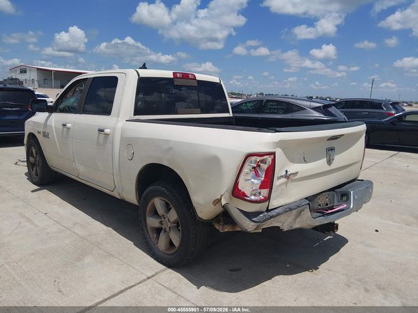 2016 RAM 1500 SLT
